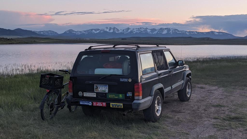 Jeep Cherokee XJ Sleeping Platform Build